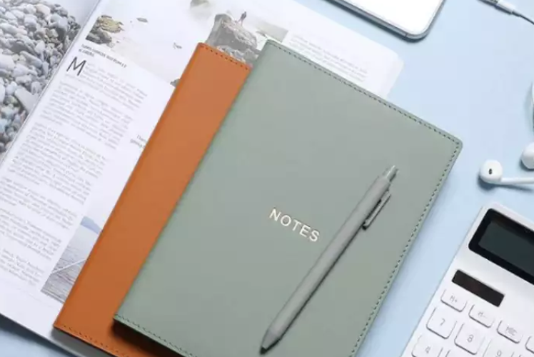 TikTok is full of back-to-school vids! Start a school supplies brand of your own. Get the notebook, planner, binder, and pencils playbook now | Product World